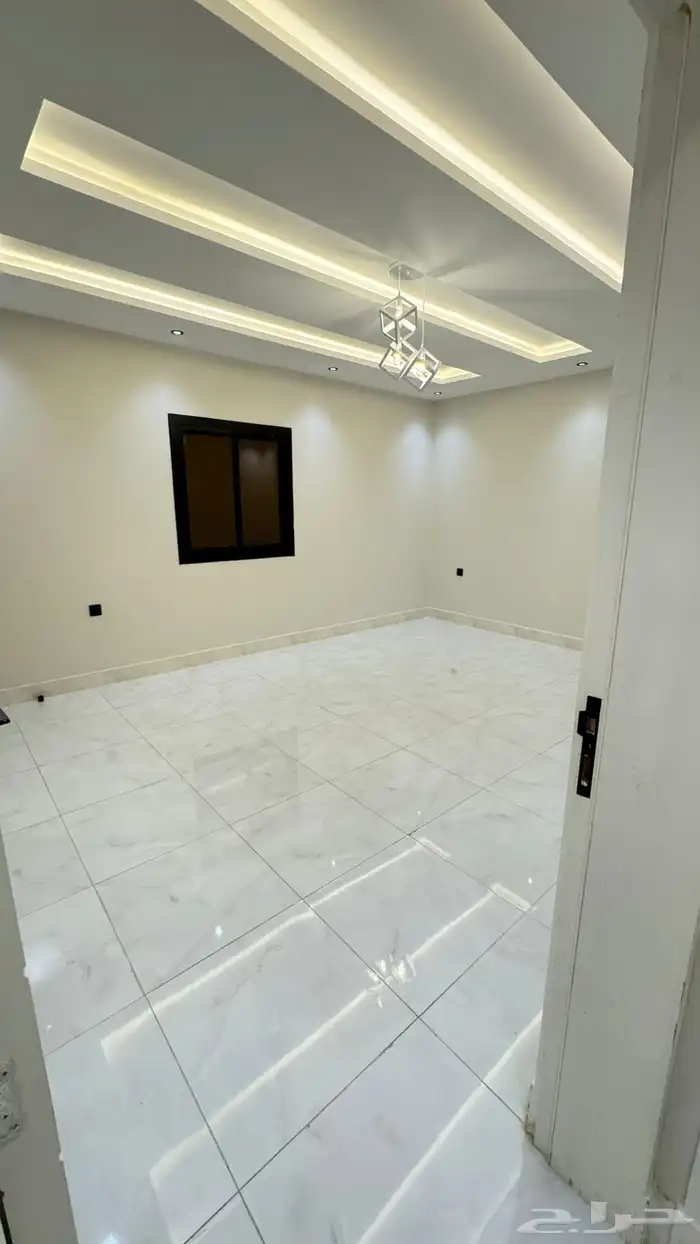 شقة فاخرة 4 غرف للإيجار بحي المروة 16