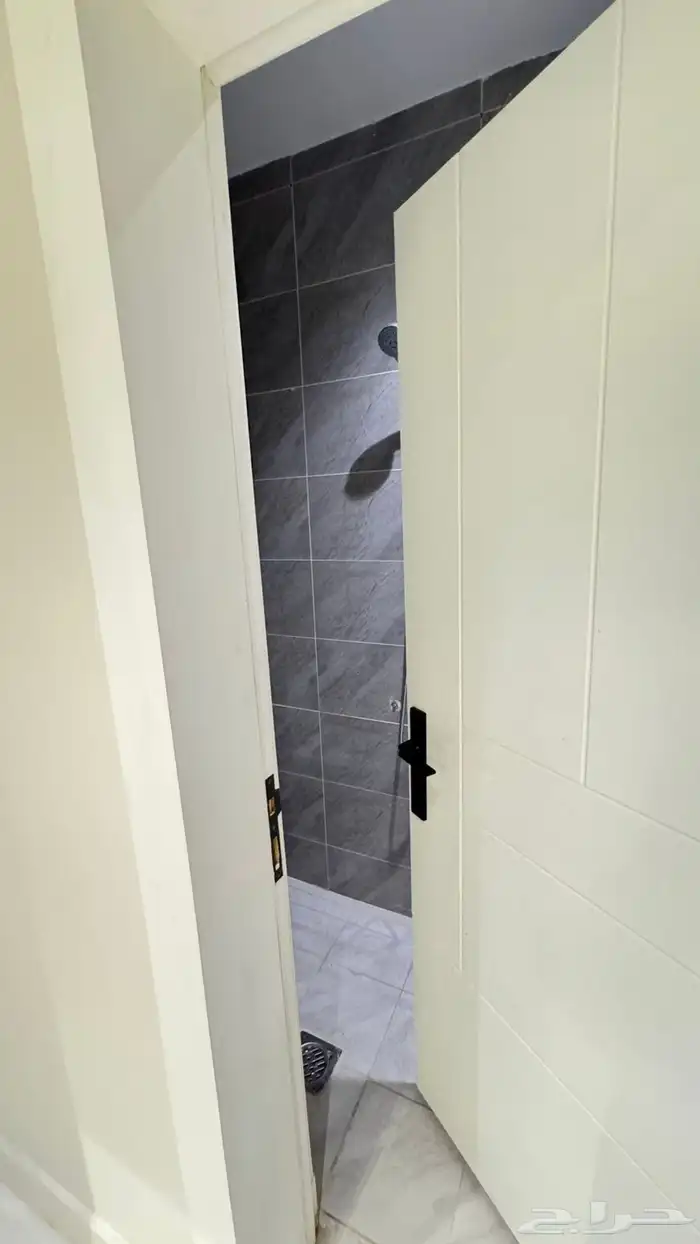 شقة فاخرة 4 غرف للإيجار بحي المروة 9