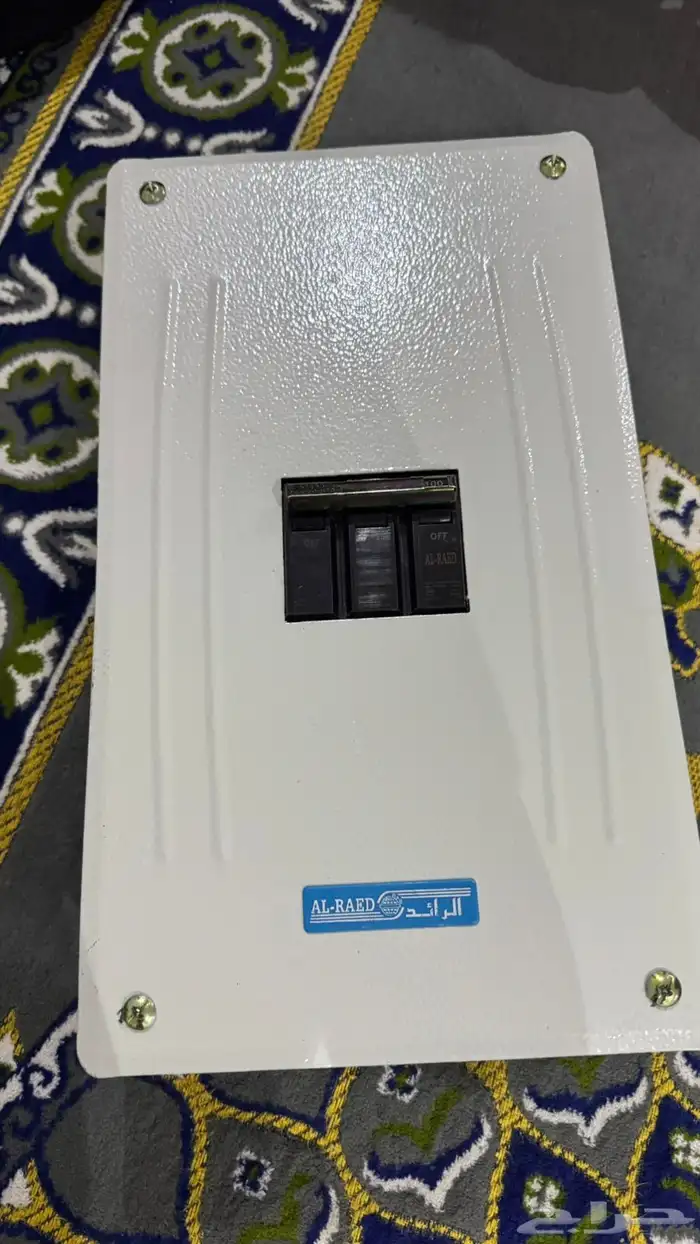 قواطع كهرباء 0