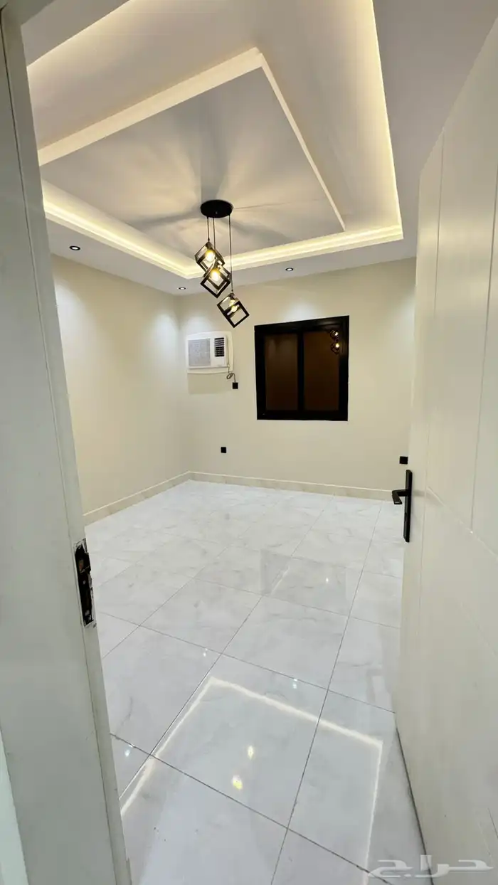 شقة فاخرة 4 غرف للإيجار بحي المروة 3