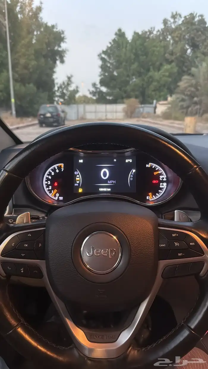 جراندشروكي 8