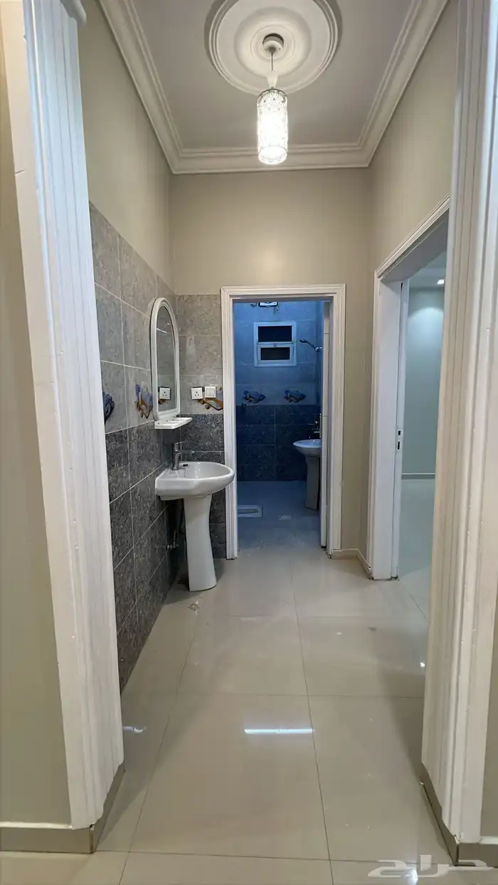 شقه للايجار حي الرمال قريبه من الدايري 3