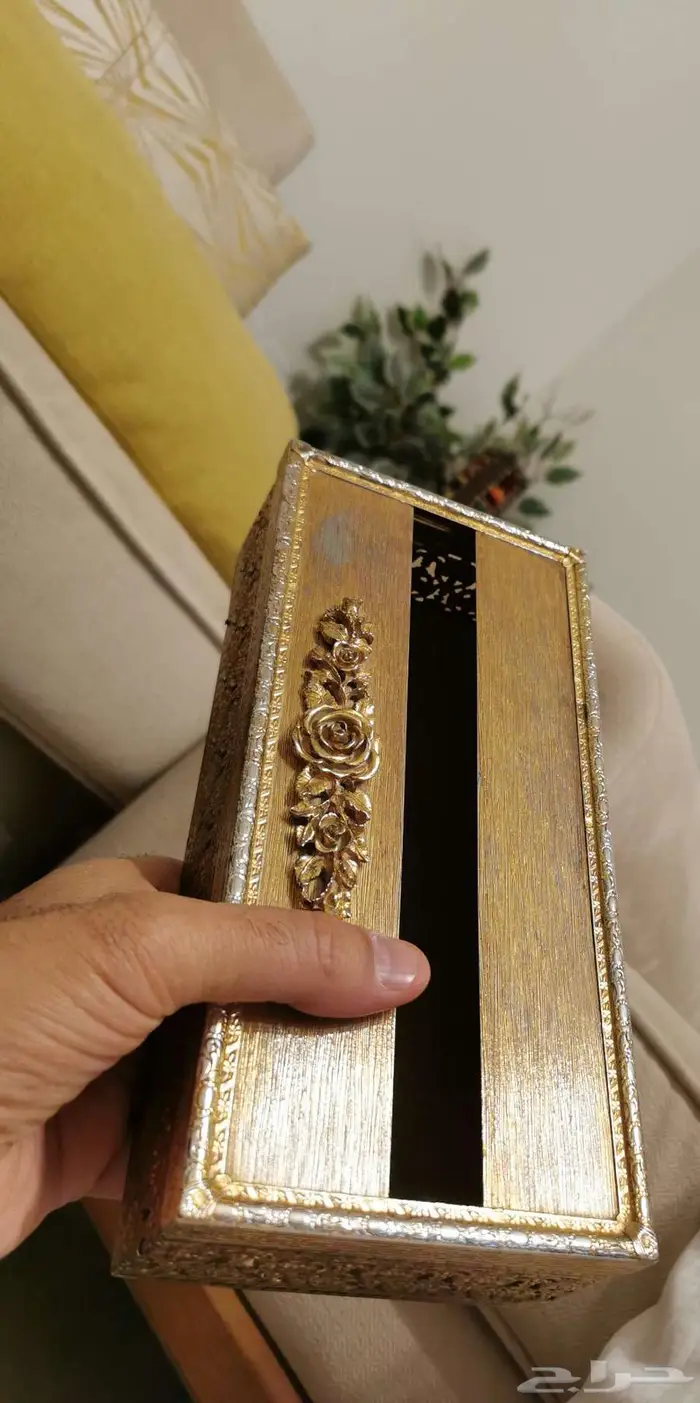 للهواة.. علبة مناديل تراثية لها قرابة 45 عاما 10