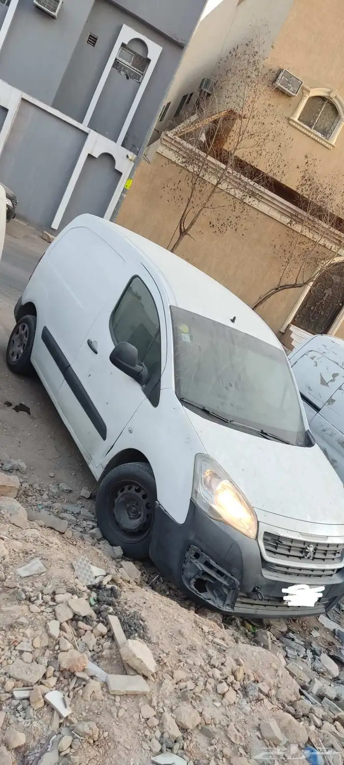 بيجو فان   2016 2