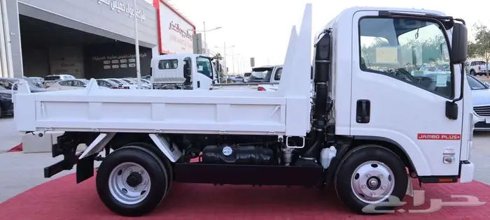 ايسوزو قلاب 2025 3 طن ياباني بسعر منافس 1