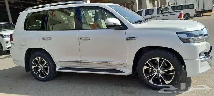 تويوتا لاندكروزر 2021 5