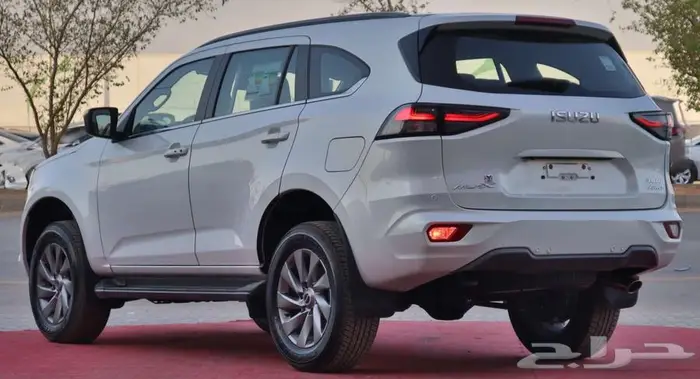 ايسوزو ام يو اكس فل كامل 2024 دبل وارد العيسى تأجير تمليك 4