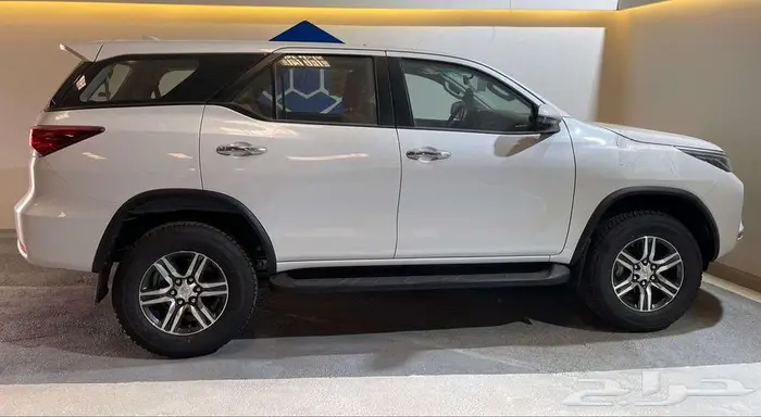 تويوتا فورتشنر بنزين GX2 4X2 2025 2