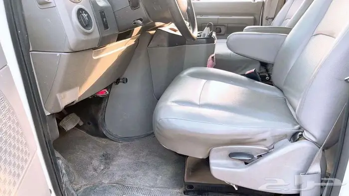 فورد 350 اسعاف موديل 2012 استماره اسعاف 13