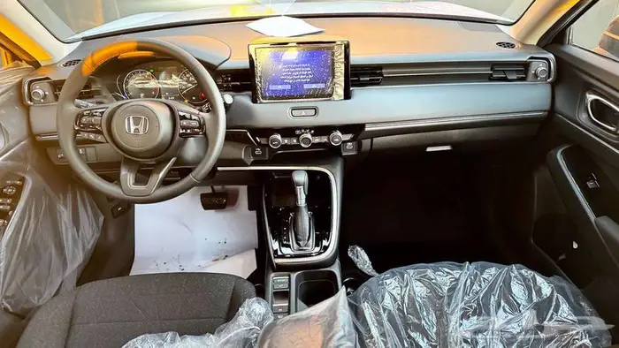 هوندا اتش ار في LX 2024 لدى شركة عبدالمجيد الخضر 7