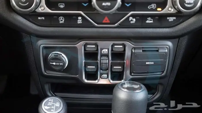 جيب رانجلر سبورت اس 2025 خليجي اصفار مع ضمان الوكيل 18