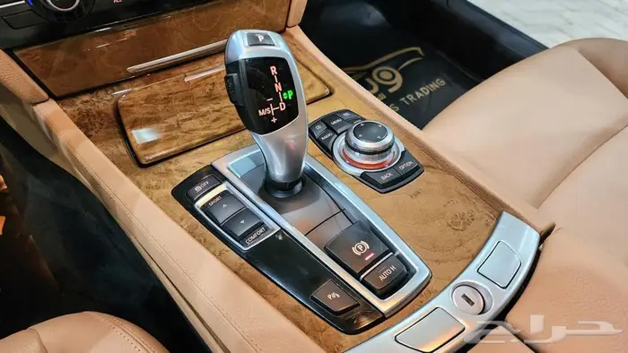 بي ام دبليو 730LI 2010 مخزن 19