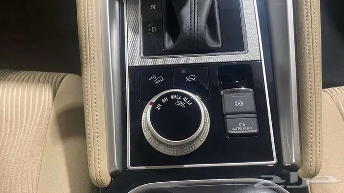 ميتسوبيشي مونتيرو نص فل موديل 2025 بنزين 7