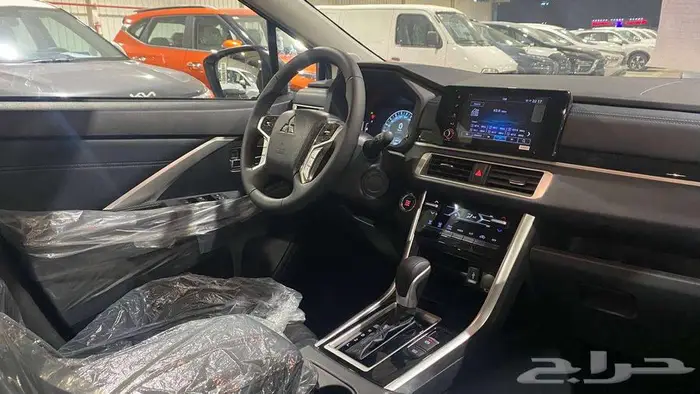 عرض خااص متسوبيشي اكسباندر كروس بريميوم 2025 فل كامل 5