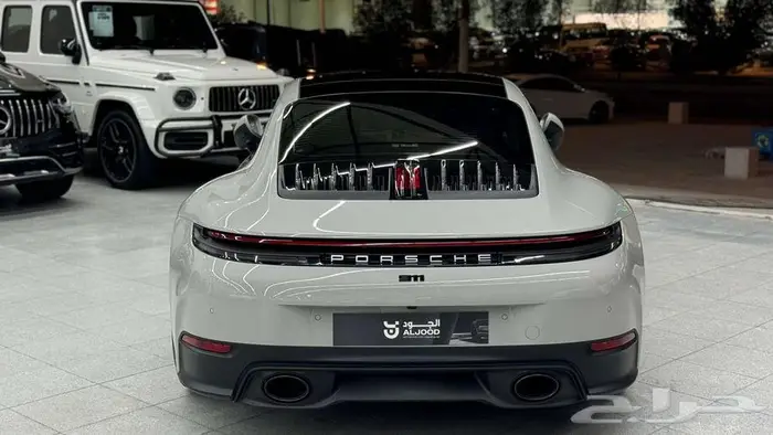 2025بورش كاريرا 911 PORSCHE Carrera 911 7