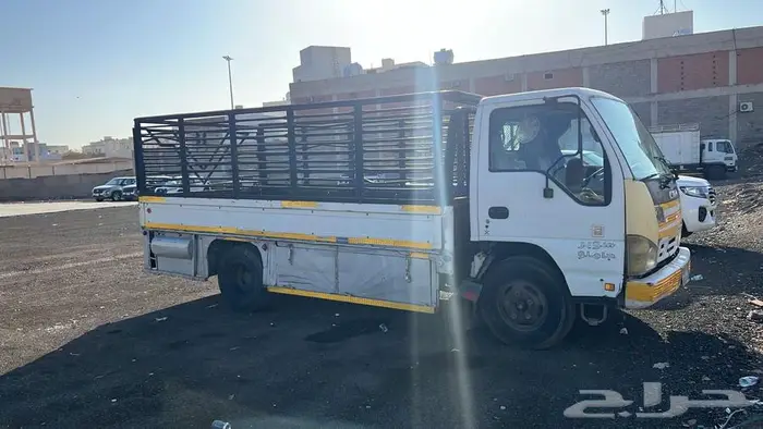 للبيع دينا ايسوزو صندوق 2008 1