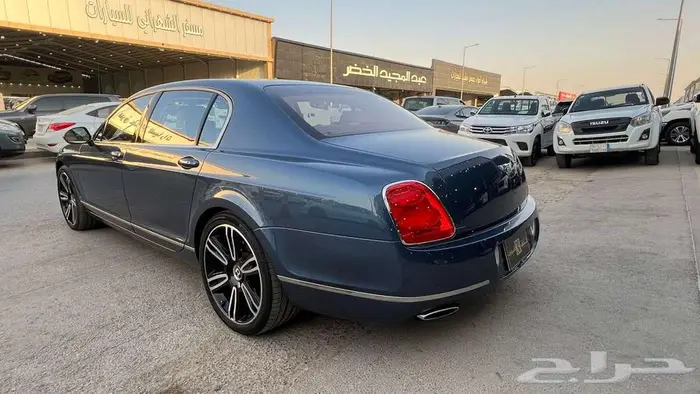 بنتلي فلاينج اسبير موديل 2012- معرض خلف للسيارات 5