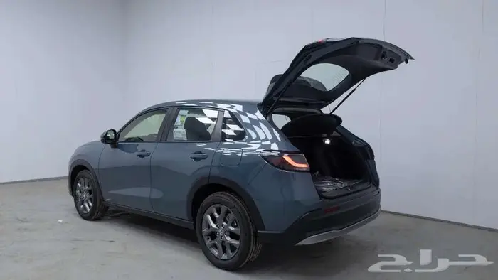 هوندا ZR-V فئة LX موديل2024 3