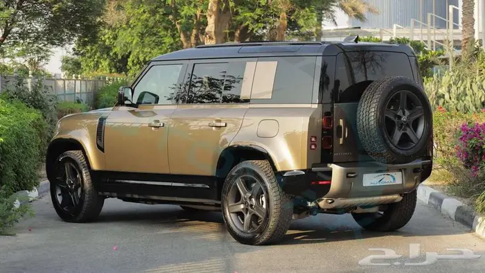 2025 Land Rover Defender 110 X-Dynamic SE P400e مع ضمان 5