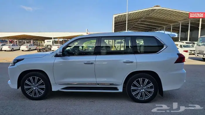 لكزس LX570 فل كامل 2016 3