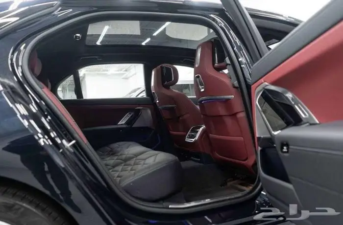 BMW 7 Series 740i xDrive - 2025 - 11.800KM 7