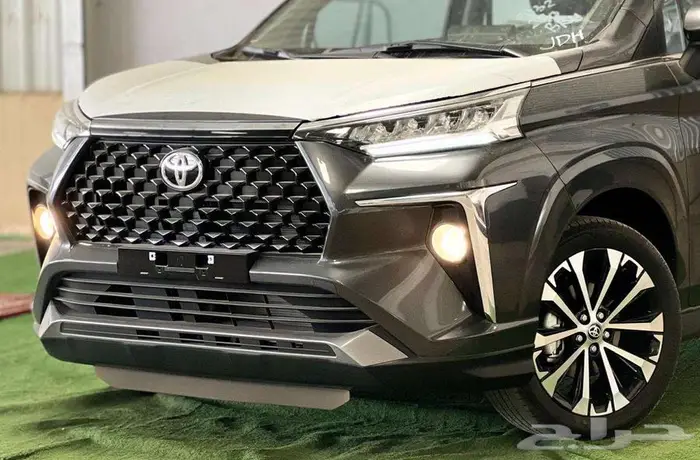 تويوتا فيلوز GLX بنزين تماتيك 2025 3