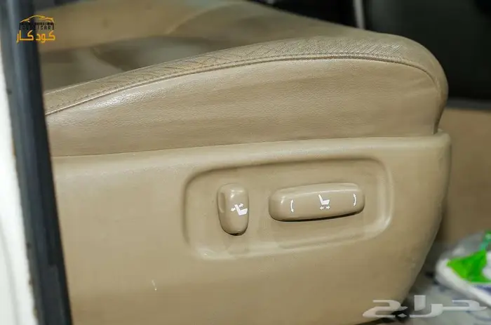 تويوتا لاند كروزر VXR 2011 21