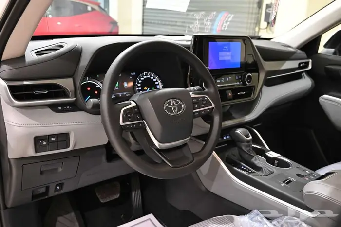 تويوتا هايلاندر 2025 ستاندرد بدون دبل 6