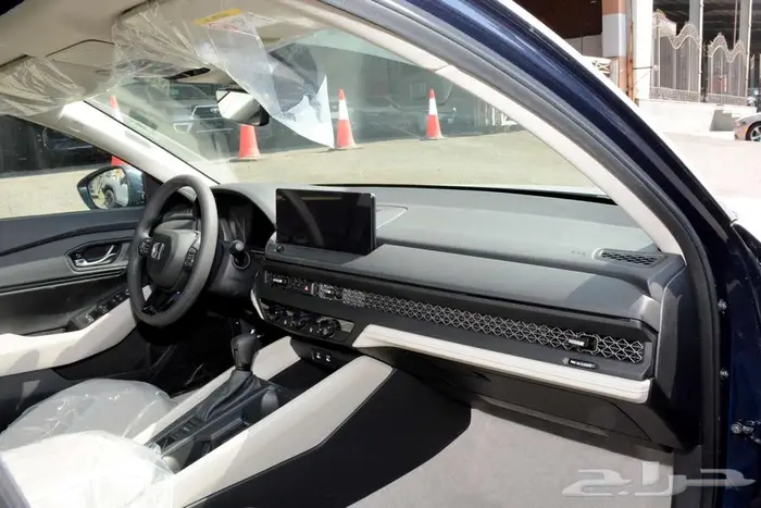 هوندا اكورد 2025 EX نص الفل رادار بالنقد والتقسيط 6