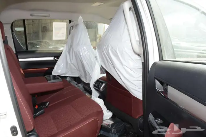 تويوتا هايلوكس 2025 دبل بنزين أتوماتيك سوبر بالنقد والتقسيط 4