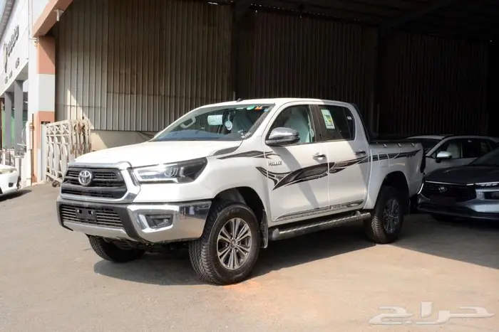 تويوتا هايلوكس 2025 دبل بنزين أتوماتيك سوبر بالنقد والتقسيط 1