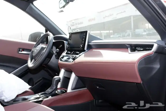 تويوتا كورولا كروس 2024 نص فل هايبرد بالنقد او التقسيط 5