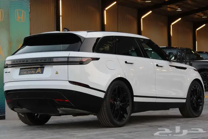 اقل سعر بالسوق رانج روفر فيلار SE Dynamic بلاك اديشن 2024 4