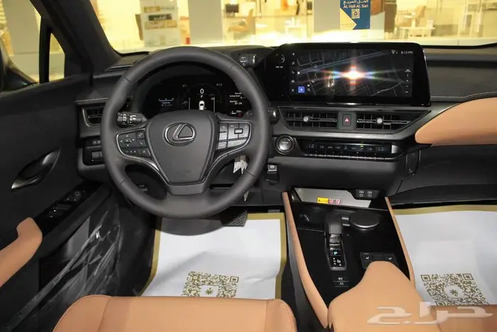 لكزس - UX300 Ch هايبرد - 2025 - خليجي - فل كامل 15