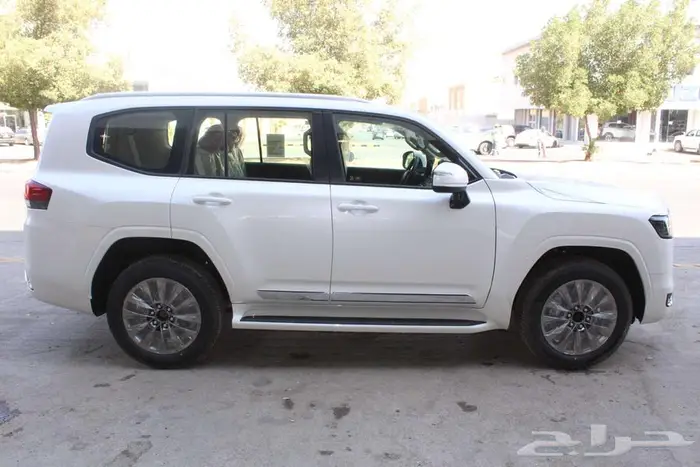 تويوتا ندكروزر 3.5 GXR3 بنزين اتوماتيك 2026 2