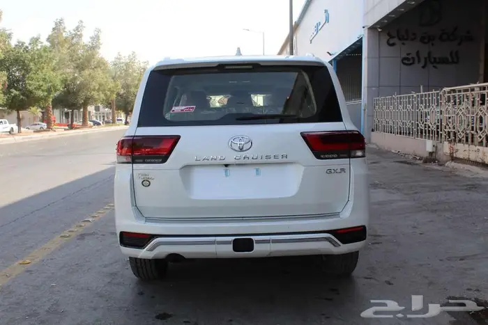 تويوتا ندكروزر 3.5 GXR3 بنزين اتوماتيك 2026 3