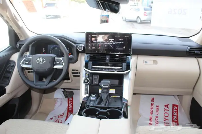 تويوتا ندكروزر 3.5 GXR3 بنزين اتوماتيك 2026 10
