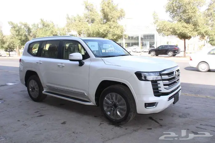 تويوتا ندكروزر 3.5 GXR3 بنزين اتوماتيك 2026 1