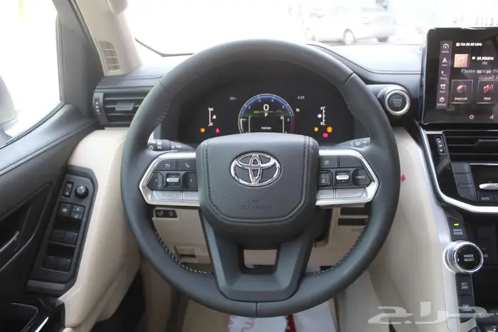 تويوتا ندكروزر 3.5 GXR3 بنزين اتوماتيك 2026 11