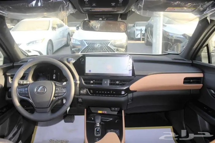 لكزس - UX300 خليجي هايبرد - 2025 - فل كامل-سعر خاص 12