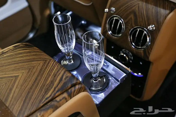 رولز رويس كولينان تفاصيل استثنائية تجربة لا تنسى 26