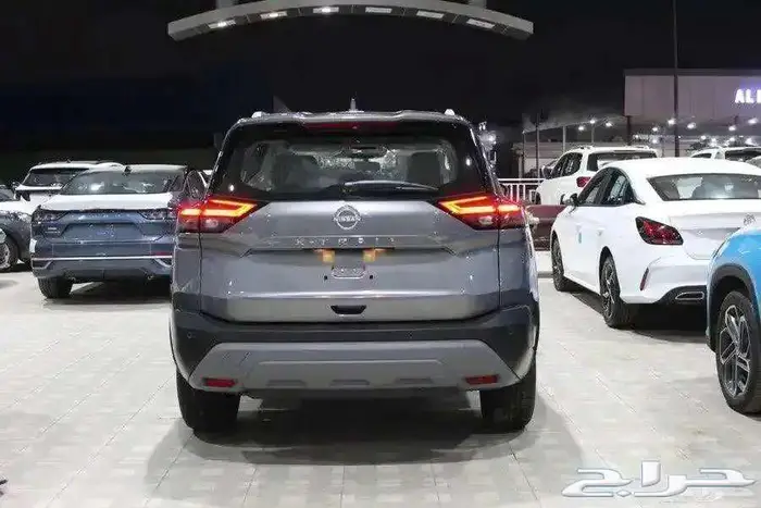 نيسان اكستريل 5 و 7 مقاعد 7