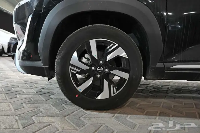نيسان ماجنايت SV 2025 سعودي 3