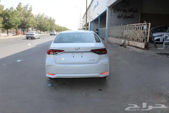 تويوتا كورولا 2.0 XLI بنزين اتوماتيك 2026 3