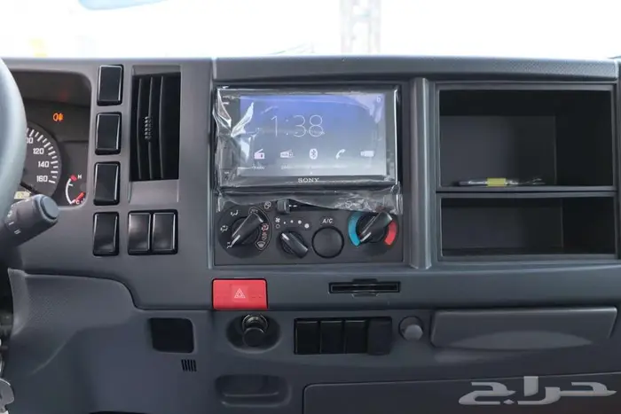 ايسوزو قلاب 2025 3 طن ياباني بسعر منافس 3