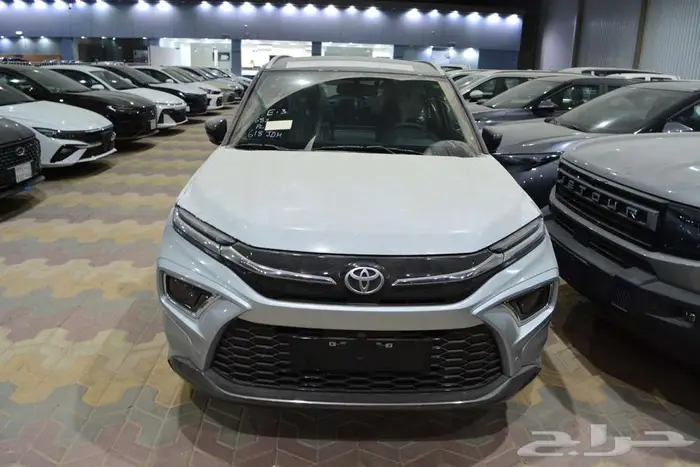 تويوتا اوربان كروزر GLX فل كامل 2026 ابيض وفضي 0