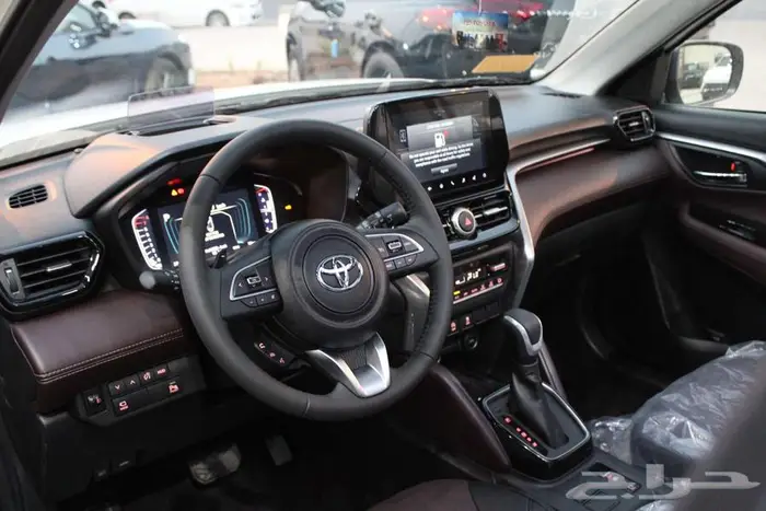 تويوتا اوربان كروز - فل كامل 2026 9