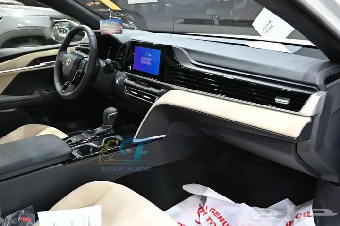 تويوتا كامري LE فتحة بالنقد والتقسيط 7