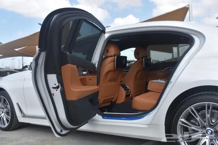 بي ام 2019 مخزن بحاله ممتازه 2