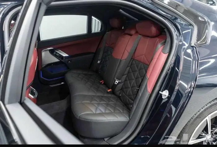 BMW 7 Series 740i xDrive - 2025 - 11.800KM 8